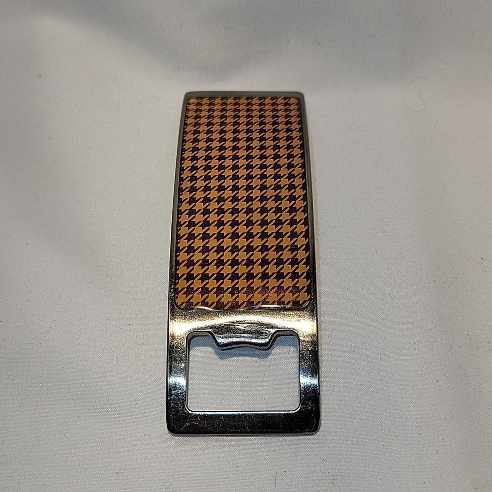 Bottle opener 
